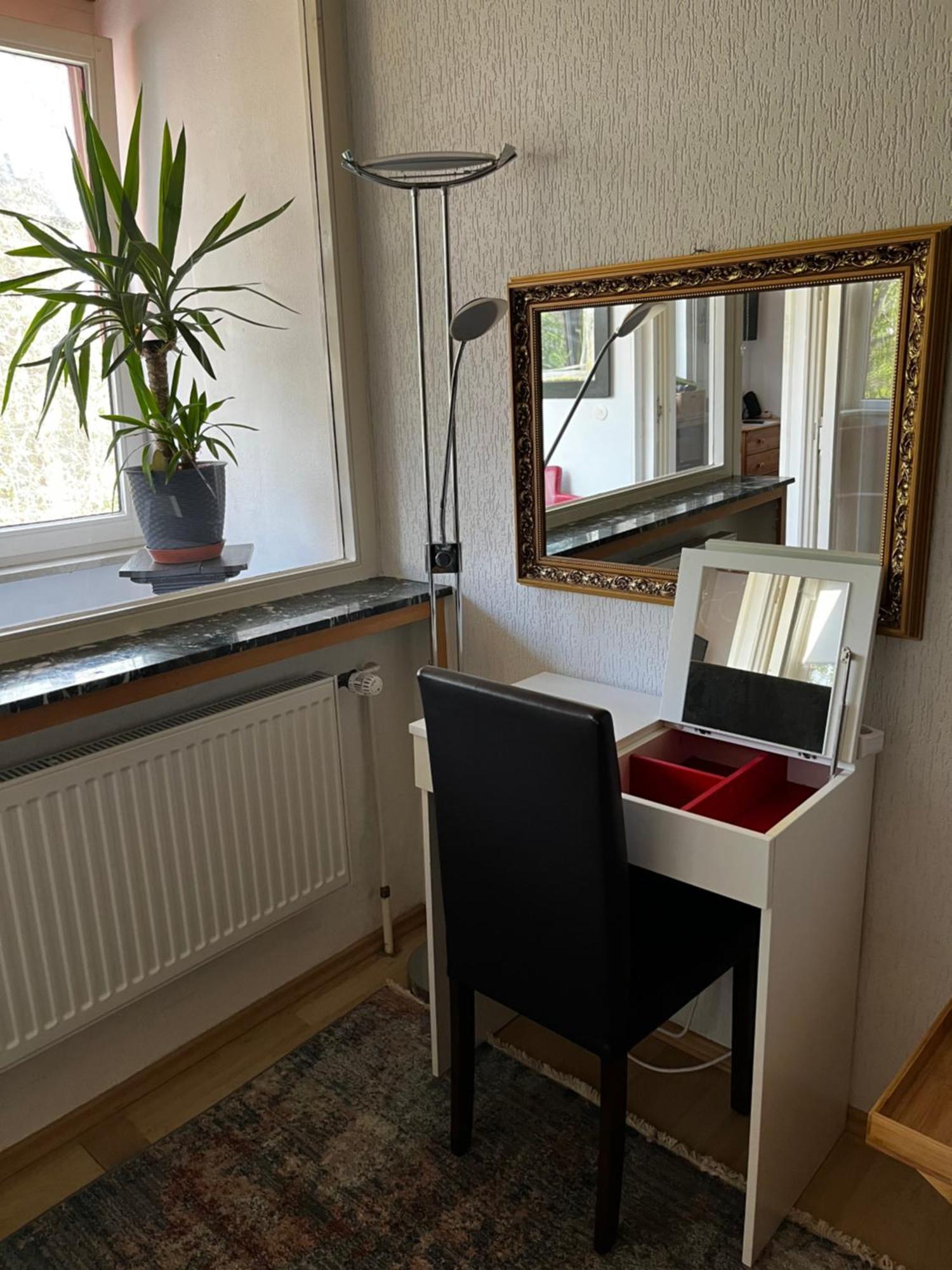 Gemuetliche, Ganze Wohnung In Ruhiger, Zentraler Lage Leverkusen Eksteriør billede